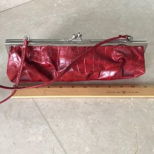 Clutch or short strap for the shoulder